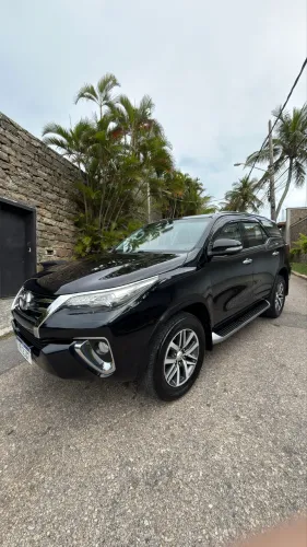 Toyota Hilux SW4 SRX 4X4 2.8 TDI 16V Dies. Aut. 2017