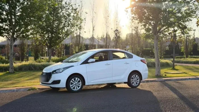Hyundai HB20S C.plus/c.style1.0 Flex 12V Mec. 4P 2019