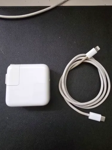 Carregador Apple 30W com cabo lighting trançado