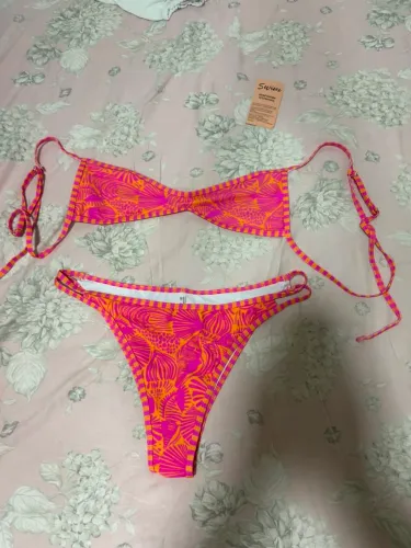 Biquíni Novo Tamanho G (Nunca Usado) - Estampa Rosa e Laranja