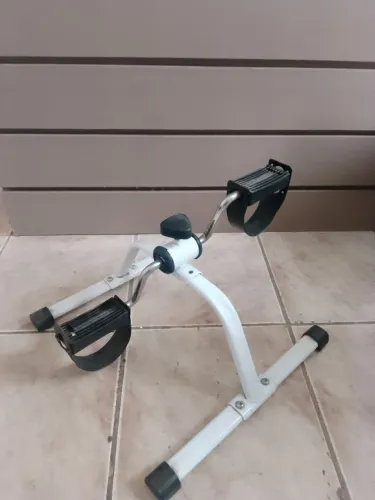 Pedal para Fisioterapia Semi novo em ótimo estado