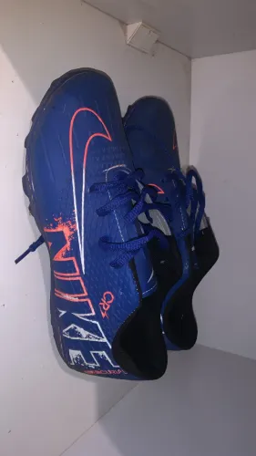 Chuteira Society Azul - Nike - N°40/41