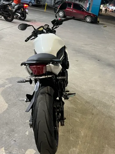 Vendo linda xj6