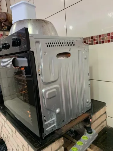 Forno de embutir elétrico continental 80L com TOPLimpaFácil (OC8EM)