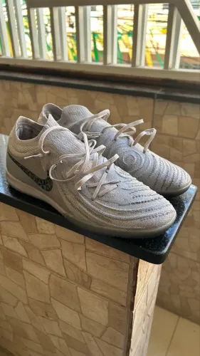 CHUTEIRA PHANTOM GX FUTSAL