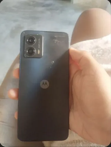 estou vendendo esse celular Motorola moto g53 sem trinco em boas condições de uso