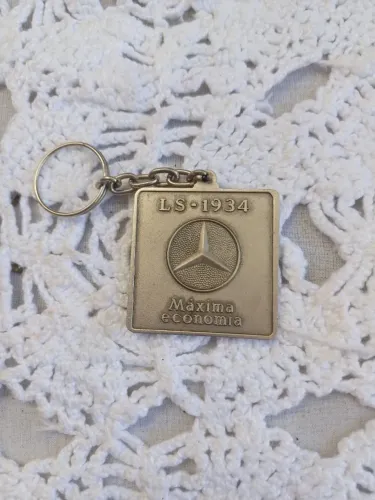 Chaveiro comemorativo Mercedes 