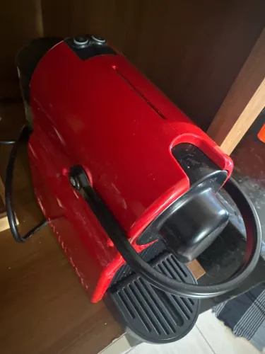 Cafeteira NEspresso 