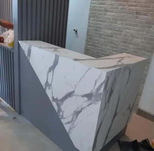 Balcão de Atendimento/Recepção Ripado em L