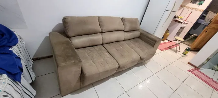 Sofá, 3 lugares, base retrátil 