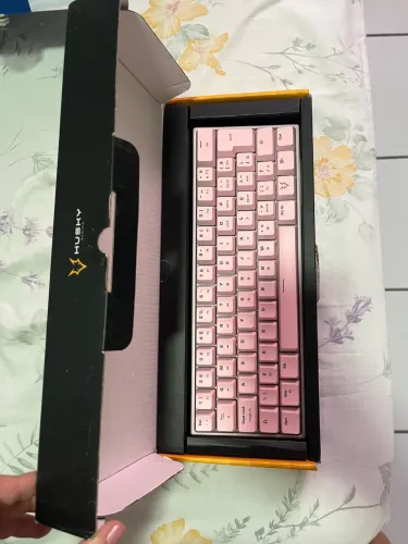 Teclado mecânico rosa
