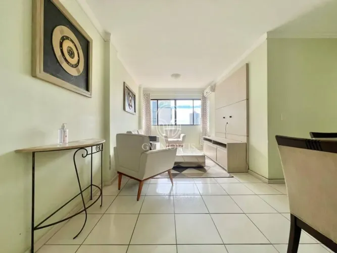 Apartamento mobiliado à venda, 2 quartos, 1 vaga de garagem, bairro Centro, Itajaí-SC