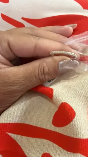 Vende se anel de prata