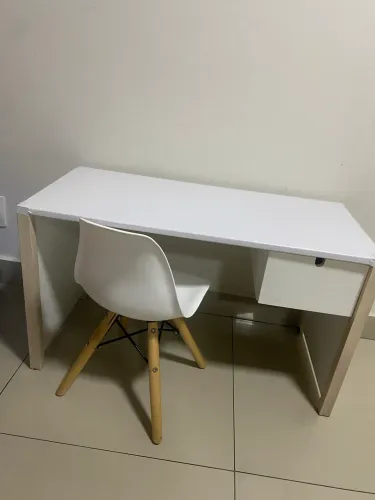 Mesa com cadeira tok stock