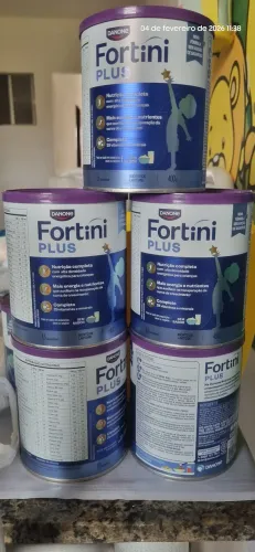 Latas vazias de leite 400g e 800g
