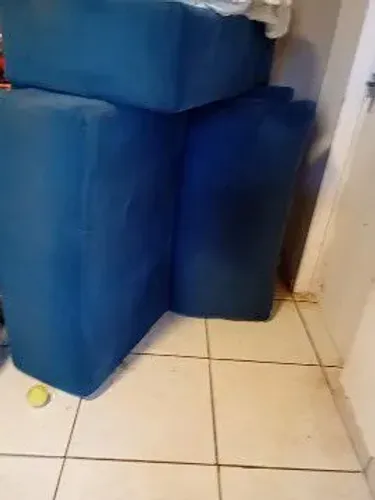 Vendo sofá 2 lugares e rack 500.00