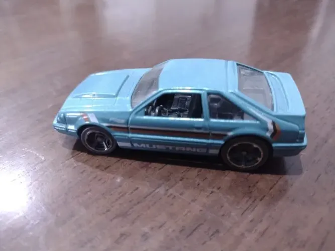  Hot Wheels '92 Ford Mustang