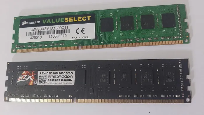 2 X Memória Ram DDR 3/ 8G Cada