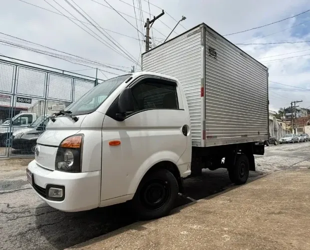 HYUNDAI HR