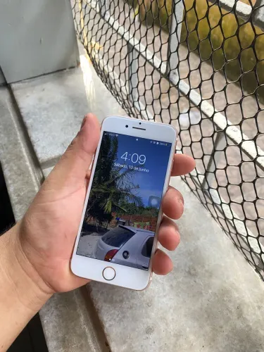 IPhone 7 rose (128Gb)