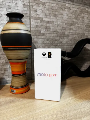 Lacrado com nota fiscal / Smartphone Motorola Moto G77 5G 256GB - Marrom, 24GB de ram
