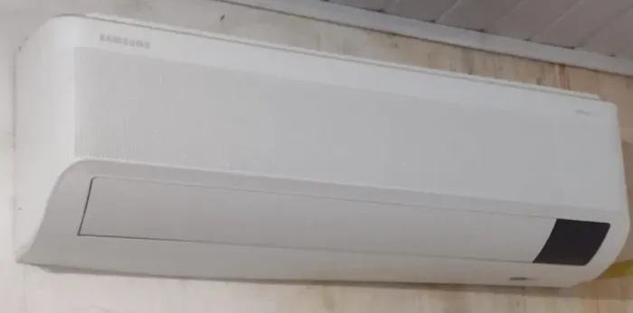 Ar Condicionado Inverte 12.000 btus Frio 220 volts