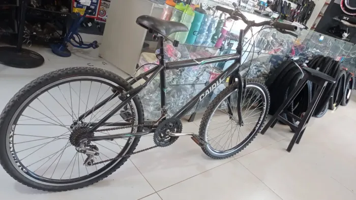 Vende-se uma bicicleta 