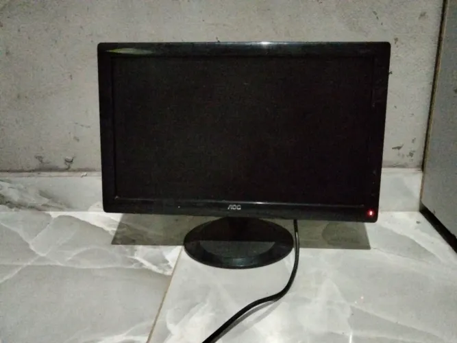 Monitor da AOC 60/50HZ, ALIMENTAÇÃO 100A240V