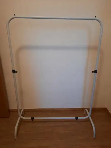 Arara de Roupas
