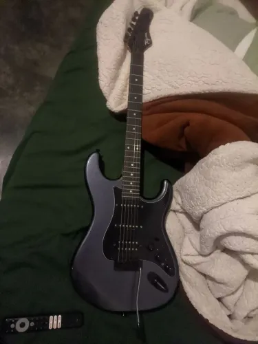 Guitarra Tajima Sixmart com efeitos (aceito trocas)