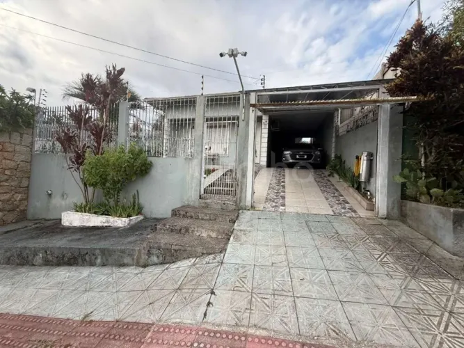 Casa para Venda em Florianópolis, Capoeiras, 3 dormitórios, 1 suíte, 3 banheiros, 2 vagas