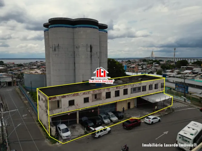 Prédio Comercial na Compensa II com 7 Pontos e 8 Apartamentos, Vista Rio Negro