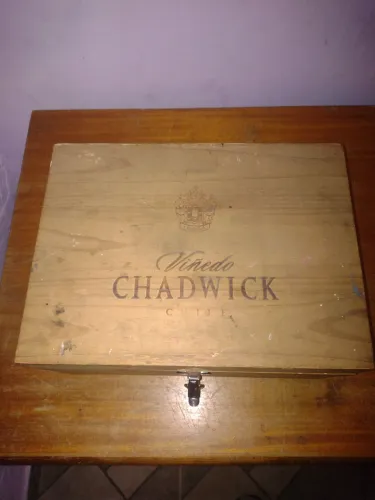 Caixa de madeira original Vinho Chadwick Chile ? multiuso, decoração e armazenamento