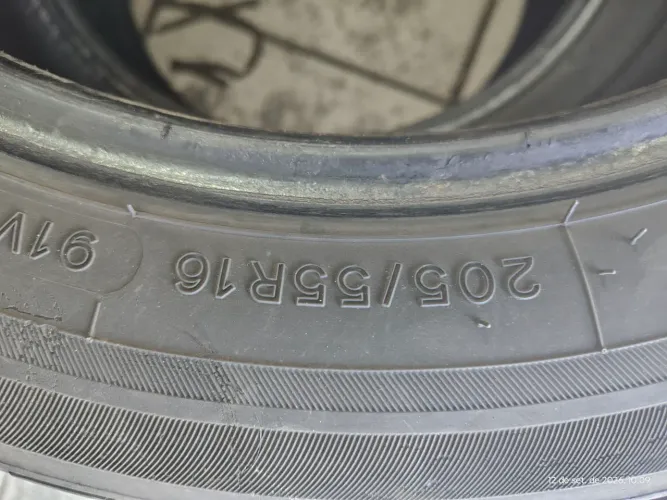 dois pneus aro 16 205/55