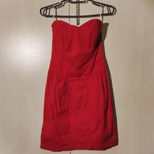 Vestido tomara-que-caia evasê curto vermelho Colcci