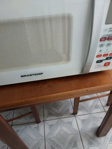 Microondas brastem ative com grill dourador.