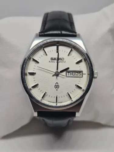 Seiko King Quartz (modelo 4823 8120), topo de linha. Case em aço inoxidável 34mm