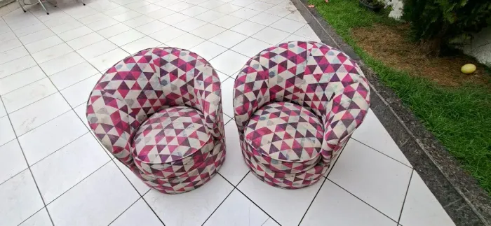 02 poltronas