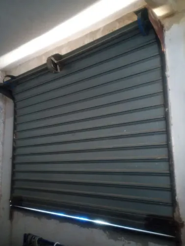 Vendo meia porta de ferro de Bar