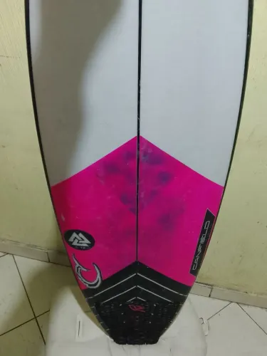 Prancha de Surf 5?8 - 27,28L (Semi Nova)<br>
