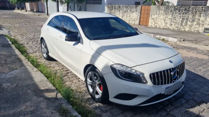 Mercedes-Benz Classe A 200 1.6 TB 16V Urban 156cv Aut. 2014