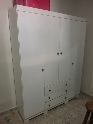 Guarda roupa solteiro precisa desmontar