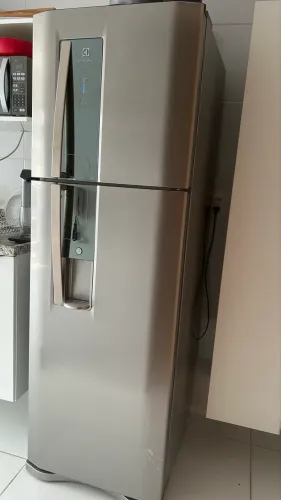 Geladeira Electrolux Frost Free Com Dispenser na porta