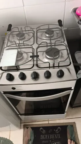 Vendo fogão 4 bocas seminovo Brastemp automático 