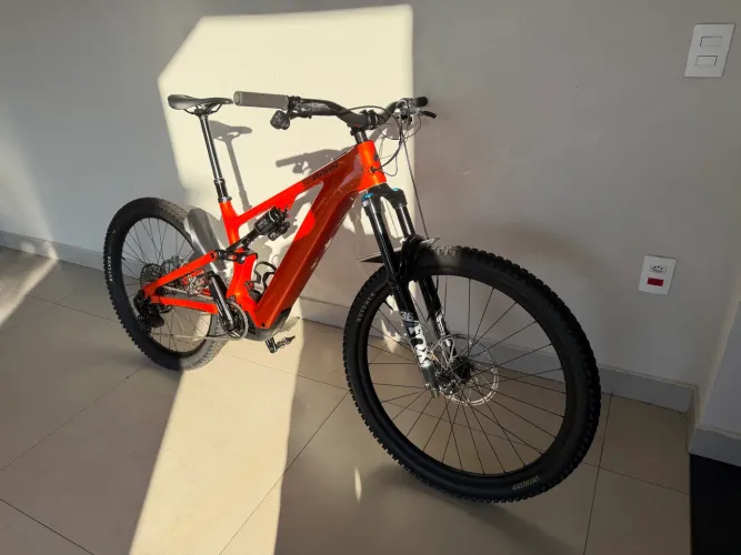 ESPECIALIZED TURBO LEVO G4 CARBON 2025