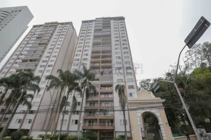 Imóvel para aluguel possui 152 metros quadrados com 3 quartos em Alto da Glória - Curitiba
