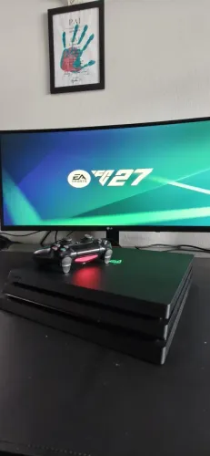 PS4 PRO 1TB DESBLOQUEADO