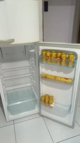Geladeira Electrolux 220V - Usada.