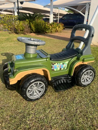 Carrinho de Passeio Infantil Jip Jip Militar Maral c/ Haste