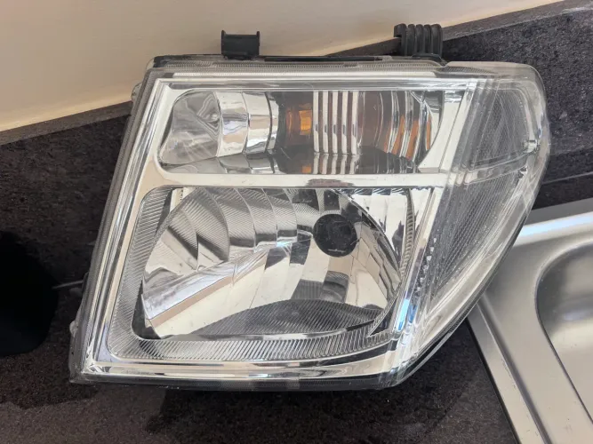 Farol Nissan Pathfinder R51 LE Automático